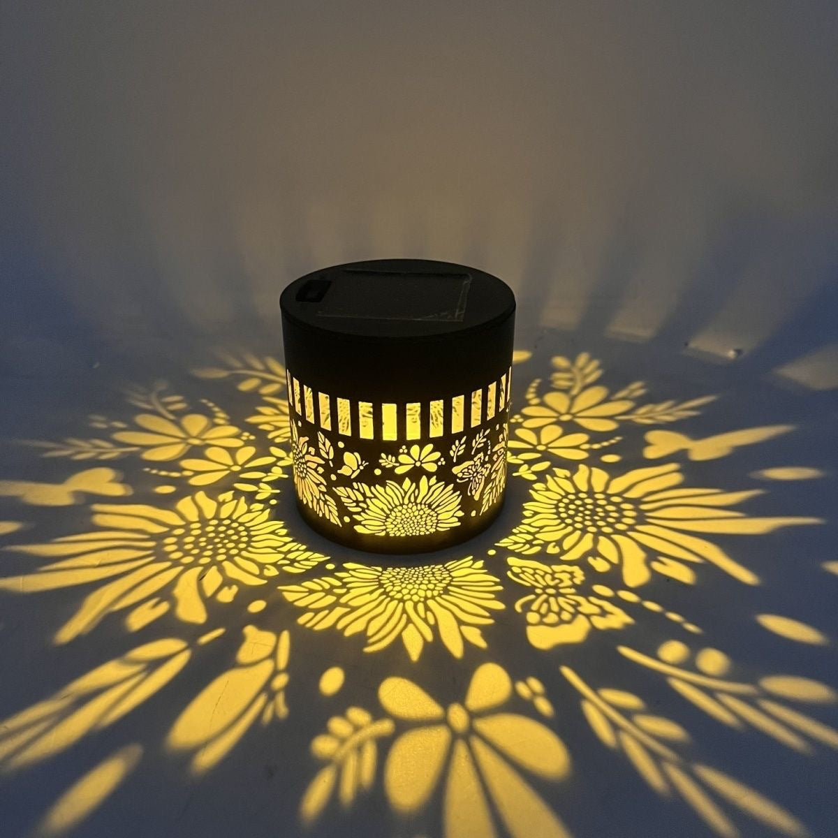 Solar-Powered Mandala/Sunflower Projector Light