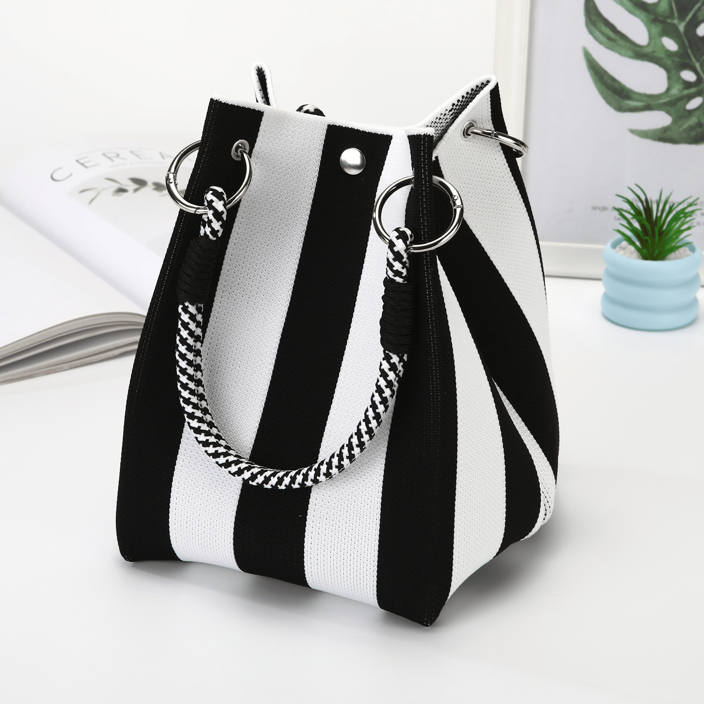 Boho-Tasche im Bucket-Stil für Damen, handgefertigte Häkeltasche, leichte Sommer-Strandtasche für Reisen, Alltag und Urlau